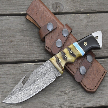 Wilderness Knife with Ram Horn and Turquoise Handle