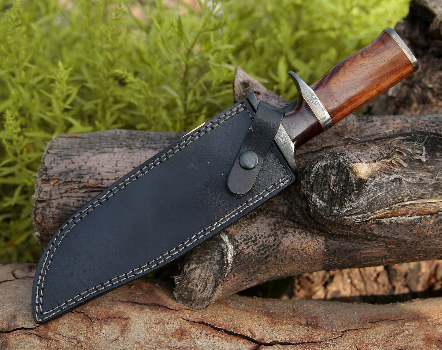 Handcrafted Damascus Steel Bowie Knife